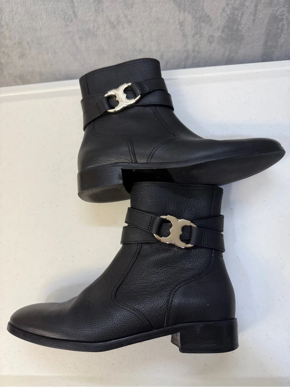 Tory Burch Gemini Link Ankle Boots Size 7 Black Leather Gold